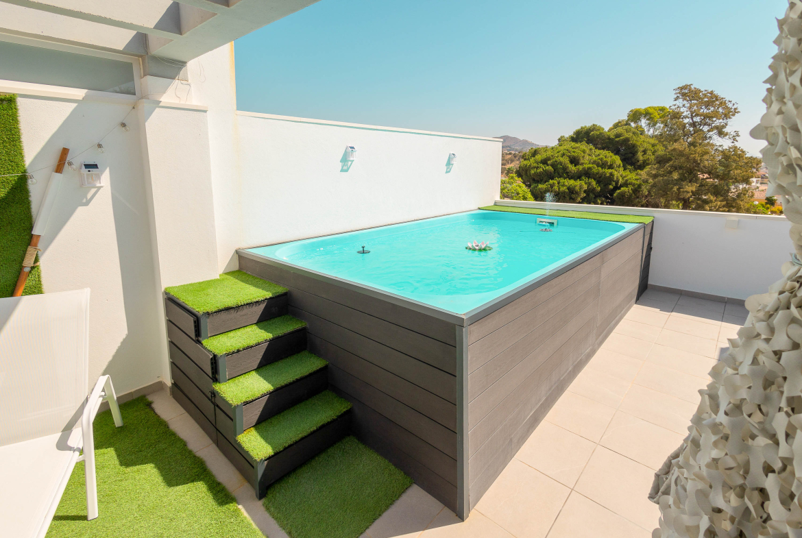 Ref. SP211026TDB – Ático con Vistas al Mar en Torre de Benagalbón