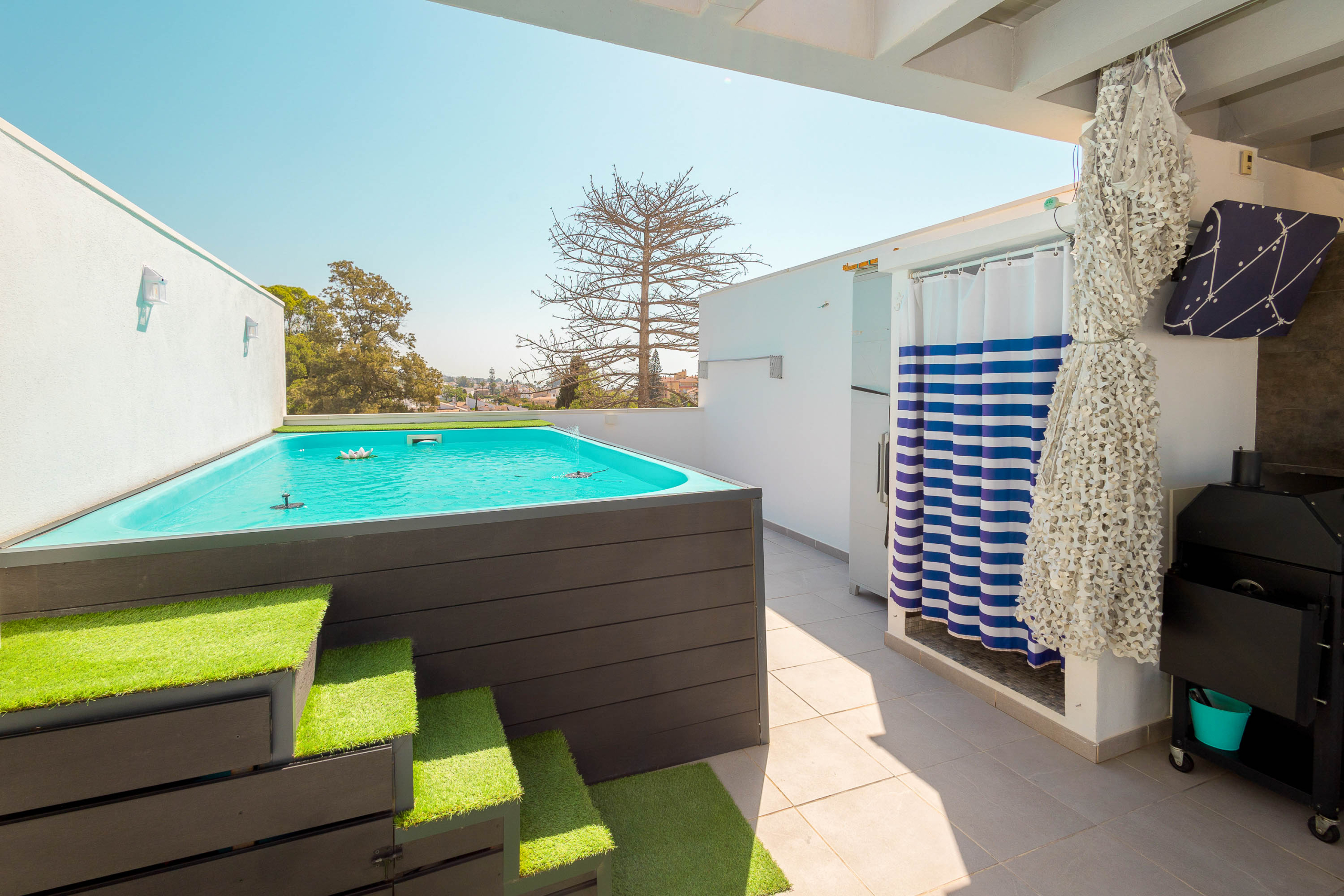 Calle Aura-Vélez Málaga Ref. SP211026TDB – Ático con Vistas al Mar en Torre de Benagalbón