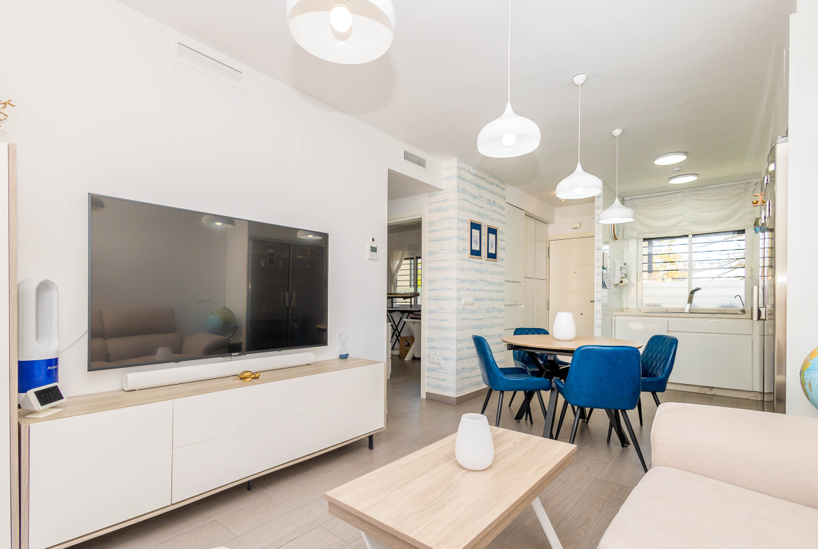 Ref. SP211026TDB – Ático con Vistas al Mar en Torre de Benagalbón