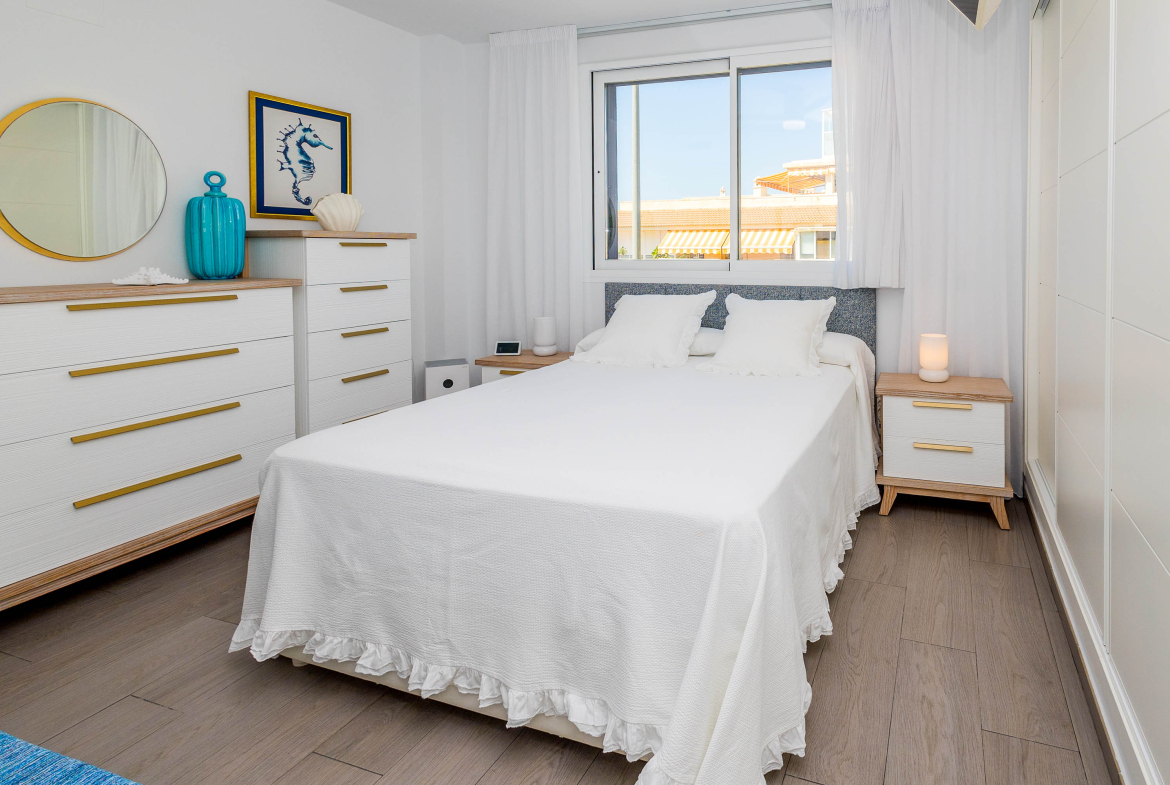 Ref. SP211026TDB – Ático con Vistas al Mar en Torre de Benagalbón