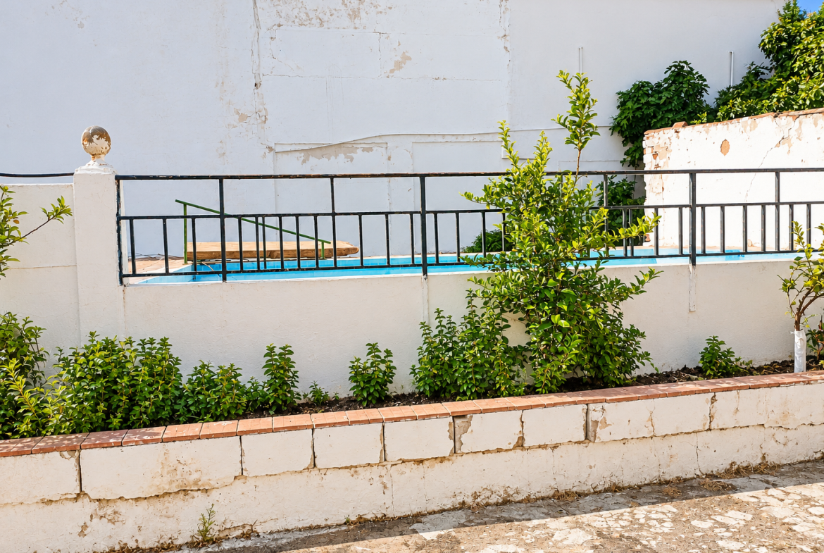 Ref. JS151026AR – Casa con parcela en Arriate