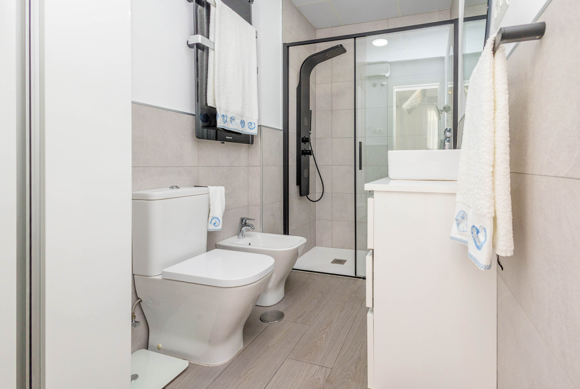 Ref. SP211026TDB – Ático con Vistas al Mar en Torre de Benagalbón