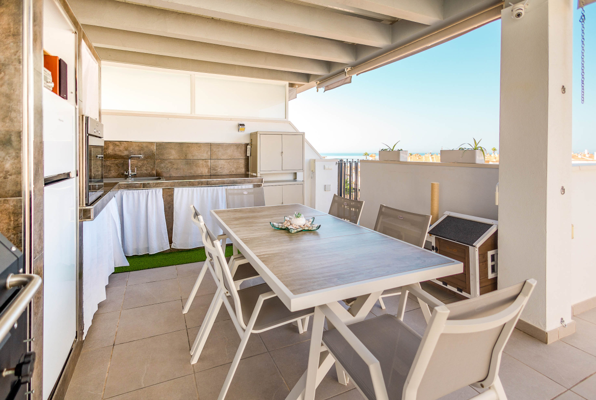 Ref. SP211026TDB – Ático con Vistas al Mar en Torre de Benagalbón